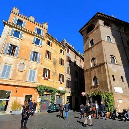 Farnese Charme شقة
